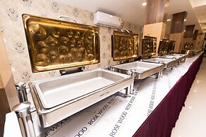 Rosewood Luxury Hotel