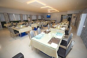 Rosewood Luxury Hotel