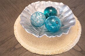 Deluxe Oceanside Resort Vistas