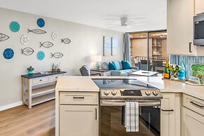 Deluxe Oceanside Resort Vistas