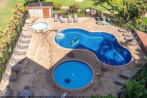 Deluxe Oceanside Resort Vistas