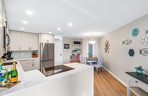 Deluxe Oceanside Resort Vistas