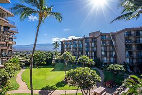 Deluxe Oceanside Resort Vistas