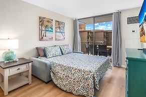 Deluxe Oceanside Resort Vistas