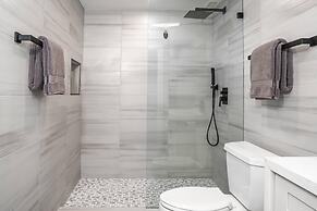 Deluxe Oceanside Resort Vistas