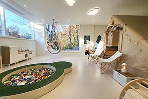 Pico Kids Pool Villa