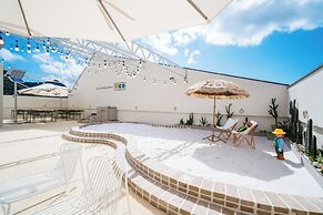 Pico Kids Pool Villa