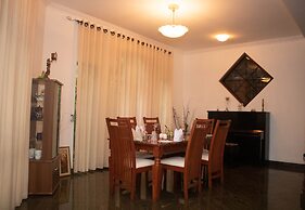 Holistic Villas River