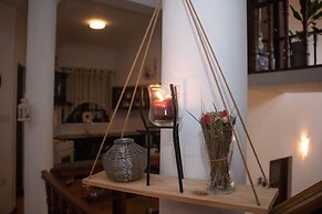 Holistic Villas River