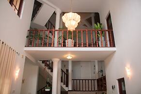 Holistic Villas River