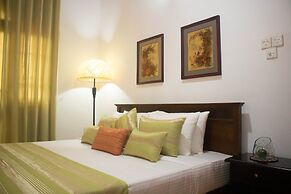 Holistic Villas River