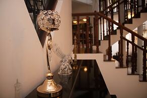 Holistic Villas River