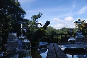 Holistic Villas River