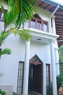 Holistic Villas River