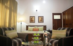 Holistic Villas River