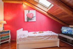 La Torre In The Center Of Town