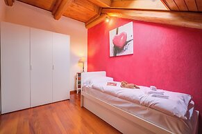 La Torre In The Center Of Town