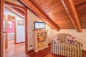 La Torre In The Center Of Town