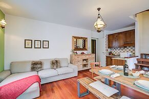 La Torre In The Center Of Town