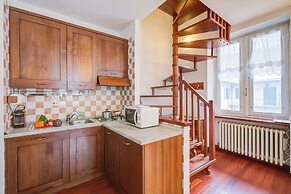 La Torre In The Center Of Town