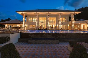 7 Bedrooms Mansion on The Golf Course-JB