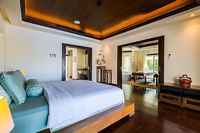 7 Bedrooms Mansion on The Golf Course-JB