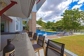 7 Bedrooms Mansion on The Golf Course-JB