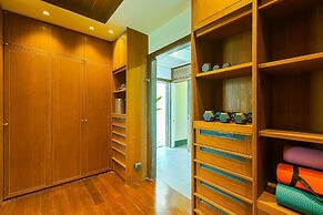 7 Bedrooms Mansion on The Golf Course-JB