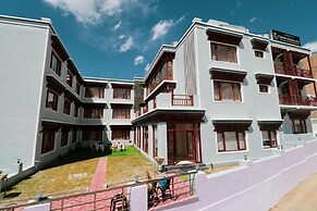 Crown Himalaya Hotel