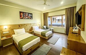 Crown Himalaya Hotel