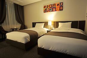 Yongin Central CO'OP Hotel