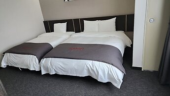 Yongin Central CO'OP Hotel