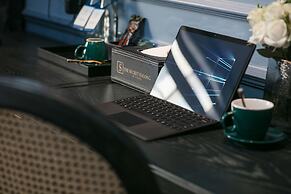 The Secret HaLong Hotel