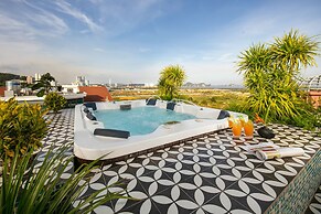 The Secret HaLong Hotel