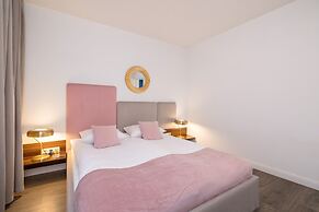 Elegant Apartment in Cracow by Renters