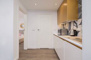 Elegant Apartment in Cracow by Renters