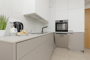 Arsenal Apartment City Center by Renters