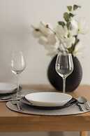 Arsenal Apartment City Center by Renters