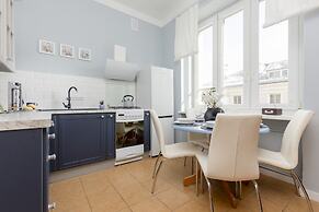 Apartment Mochnackiego Warsaw by Renters