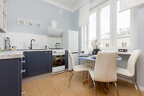 Apartment Mochnackiego Warsaw by Renters