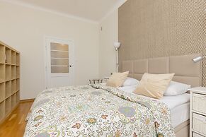 Apartment Mochnackiego Warsaw by Renters