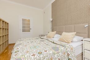 Apartment Mochnackiego Warsaw by Renters