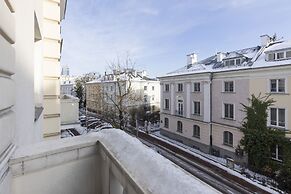Apartment Mochnackiego Warsaw by Renters