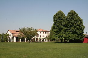 FARM HOUSE