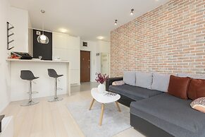 Subtle Colors Apartment by Renters