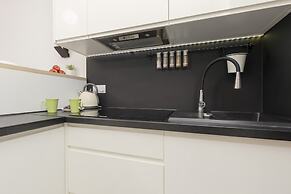 Subtle Colors Apartment by Renters