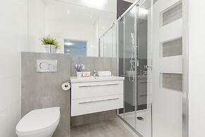 Subtle Colors Apartment by Renters