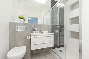 Subtle Colors Apartment by Renters