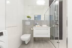 Subtle Colors Apartment by Renters