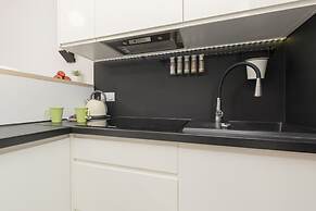 Subtle Colors Apartment by Renters